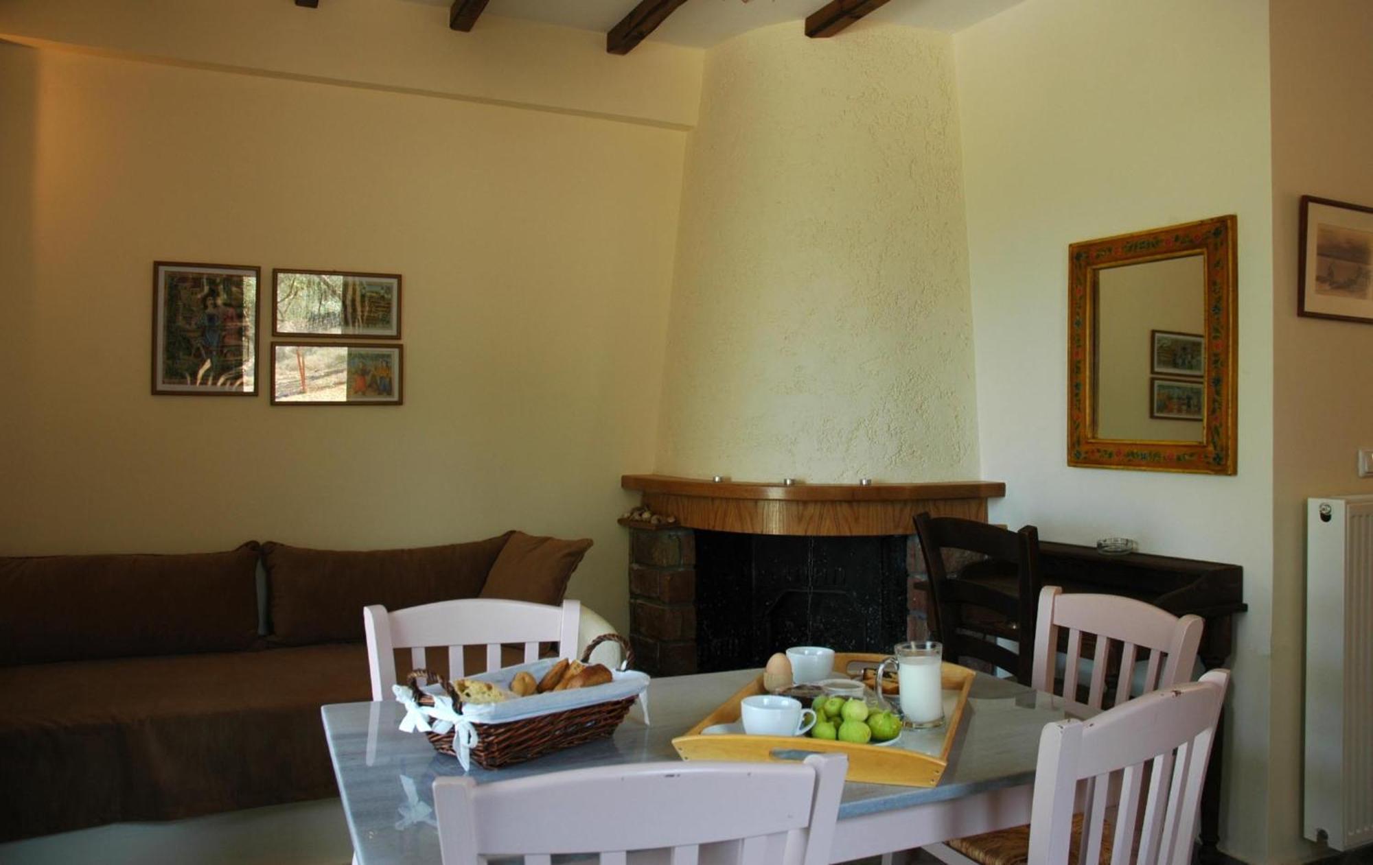 Gera'S Olive Grove - Elaionas Lesvou Hotel Marmaro  Екстериор снимка